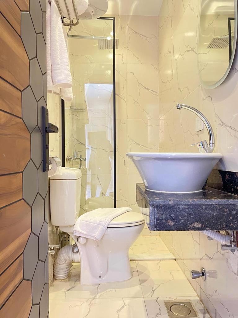Cleopatra Pyramids View Hotel Kafrat al Jabal Room photo