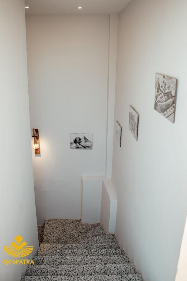Cleopatra Pyramids View Hotel Kafrat al Jabal Exterior photo